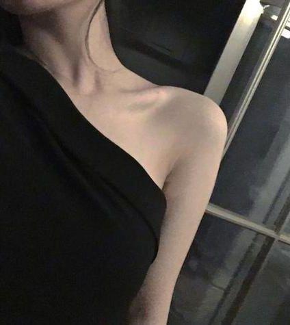 【抖音热推】看见侍女的假弹幕后,我杀疯了 【抖音热推】看见侍女的假弹幕后,我杀疯了