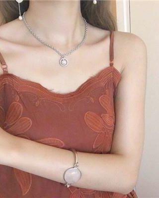 【点众故事会】婚礼当天，盲猜新娘时老公把戒指给了闺蜜