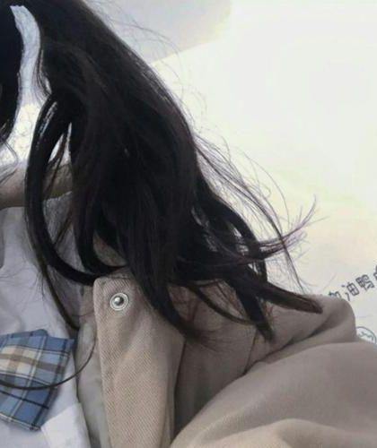 《被偏爱的小花妖【快穿】》作者:袖里青蛇