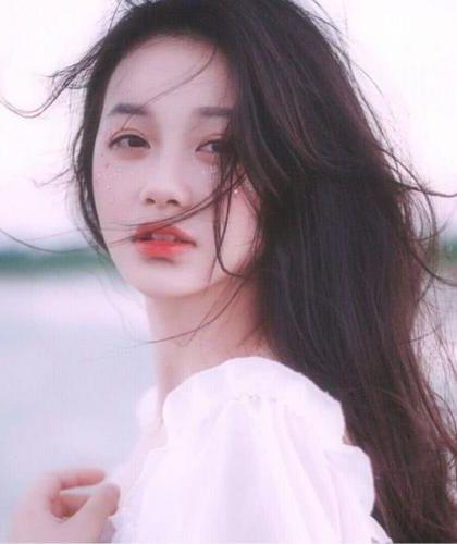 [更253]穿成反派的前妻［高h年代文］ 作者：不知名废话气垫家