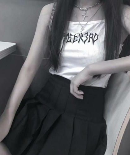 【首发】《晚风听不见你的告白》何思妍 墨景熠